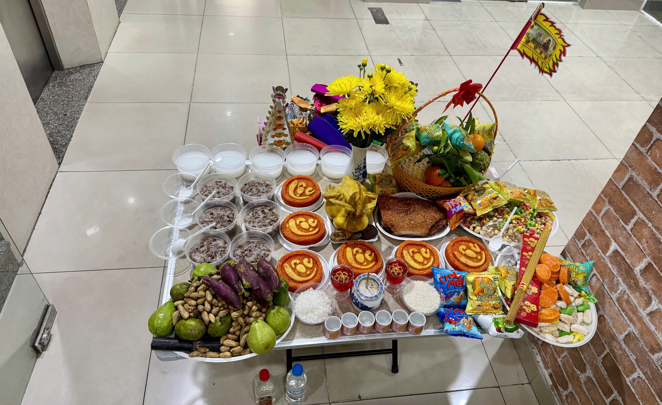 Cúng cô hồn (Mùng 2 và 16 Âm Lịch)