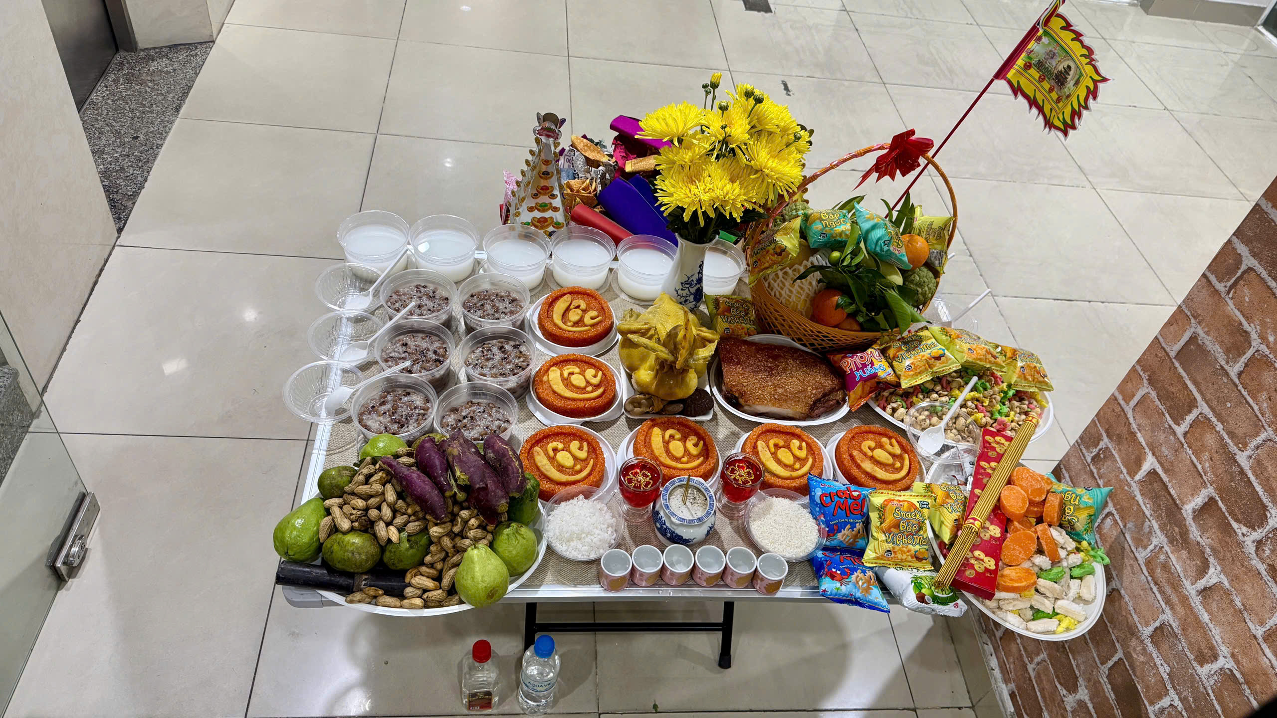 Cúng cô hồn (Mùng 2 và 16 Âm Lịch)