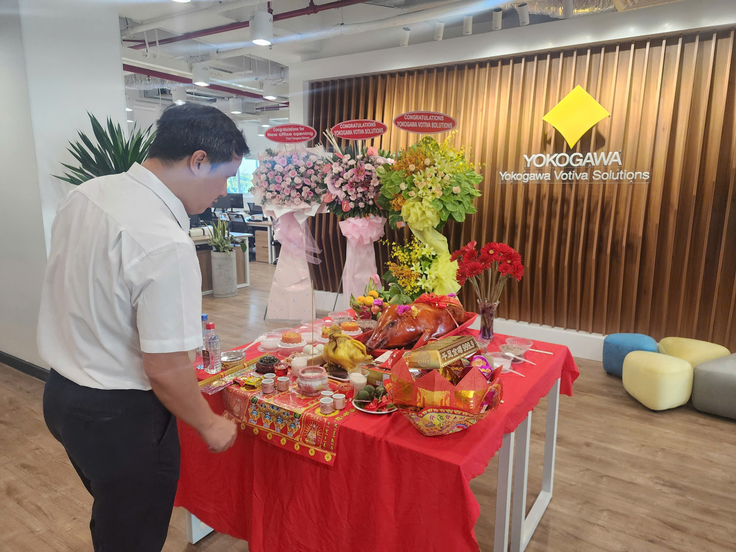 Mâm Cúng Văn Phòng Mới